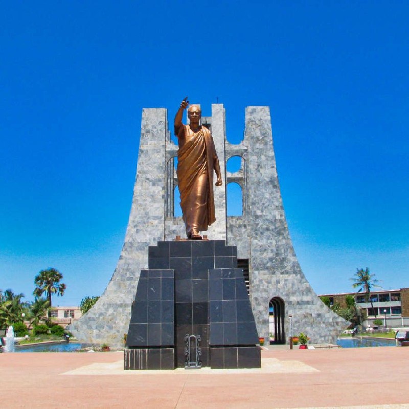 Bronze statue of Dr Kwame Nkrumah at the Kwame Nkrumah Mausoleum in Accra
