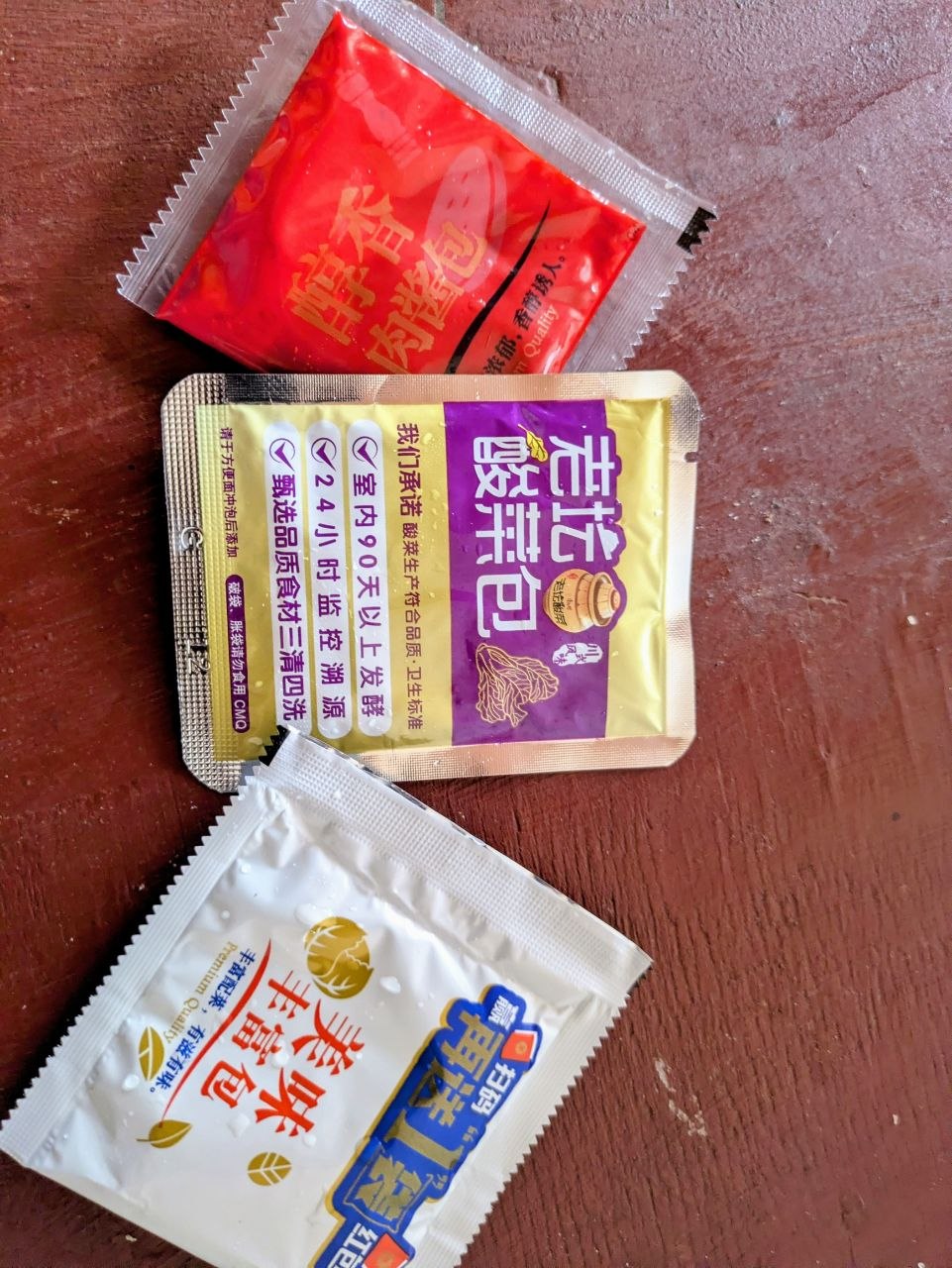 Chinese noodles smaller pice packets in the big packet for chinese noodles